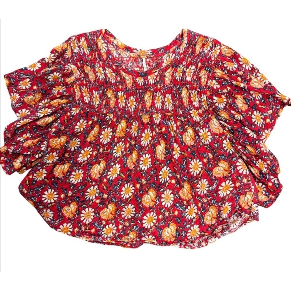 FREE PEOPLE SMOCK DAISY FLUTTER SLEEVE
TOP RED COMBO MEDIUM